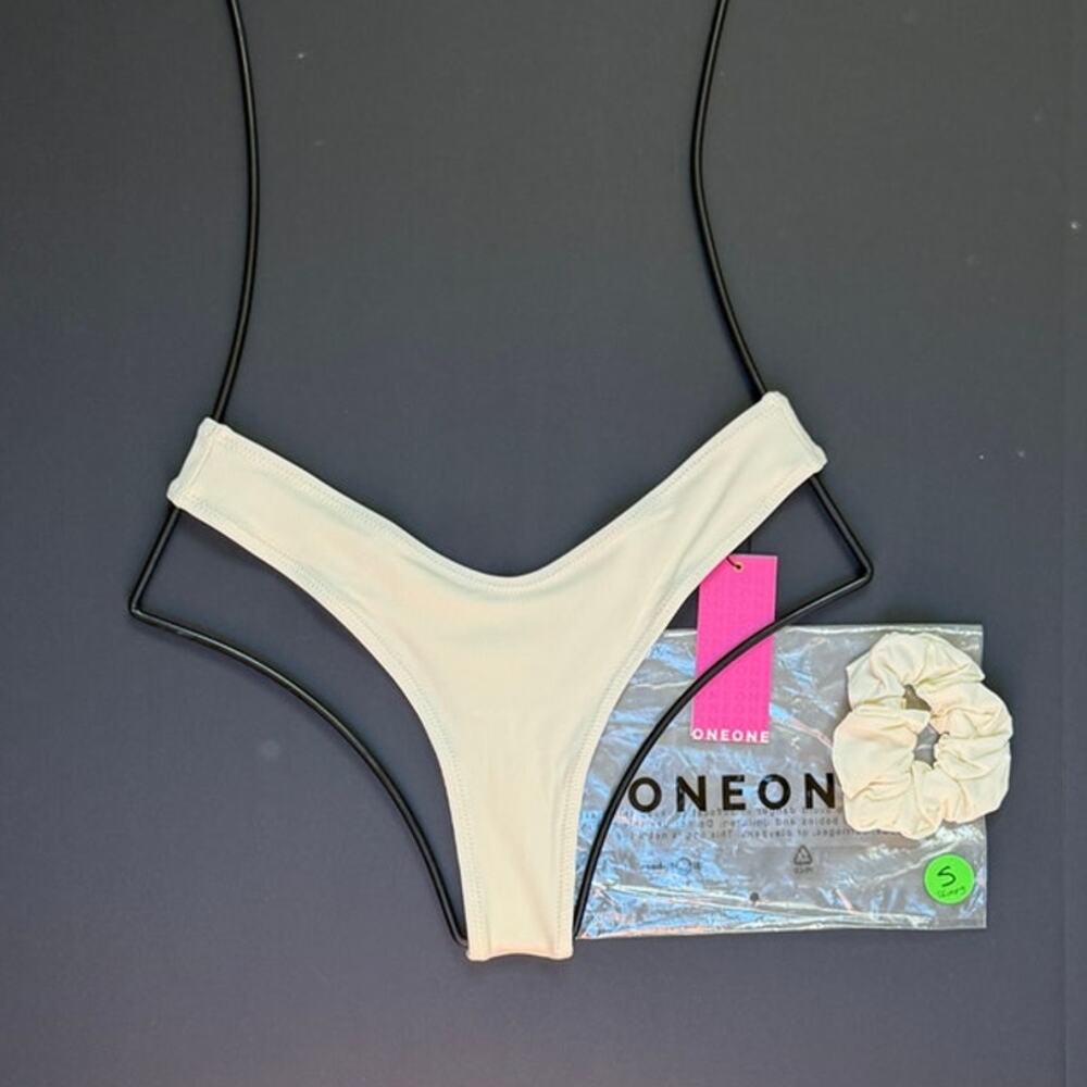 OneOne Swimwear Heidi Skimpy Bikini Bottom – Ivory Ribbed - NWT